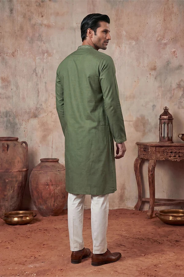 Mens Green Silk Blend Solid Emboidered Sequins Kurta & Pant