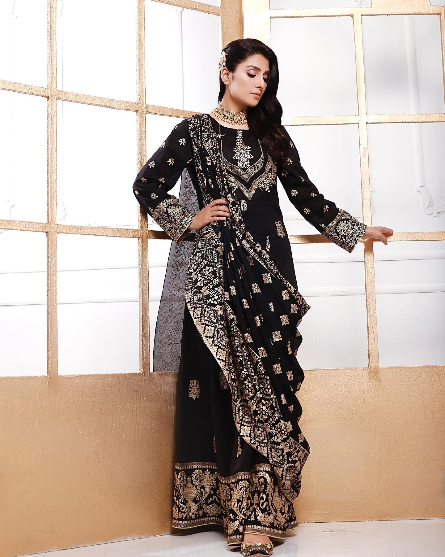 Black Linen Printed Suit Set - DWEEP SARA