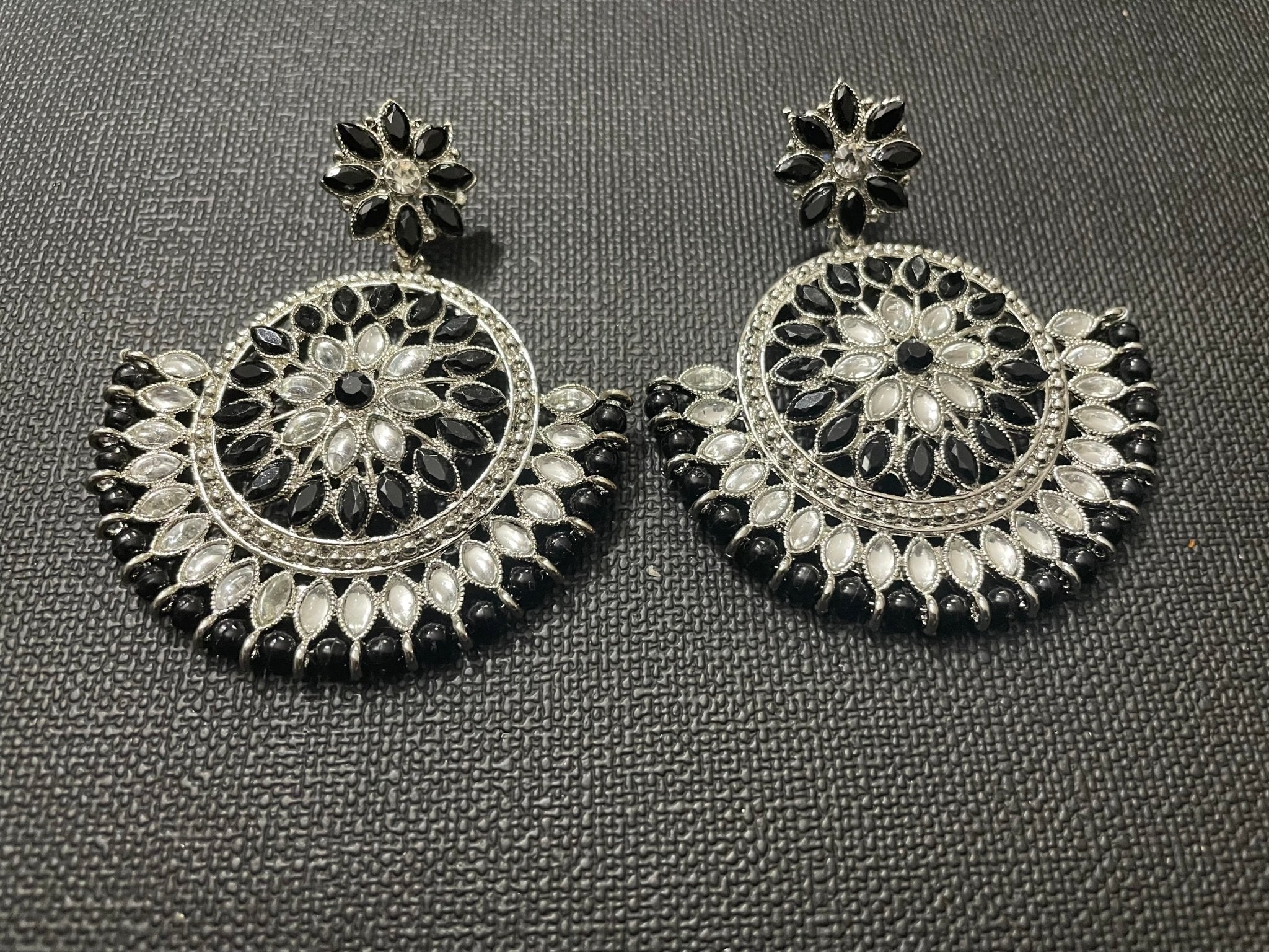 BLACK & SILVER KUNDAN EARRINGS - DWEEP SARA