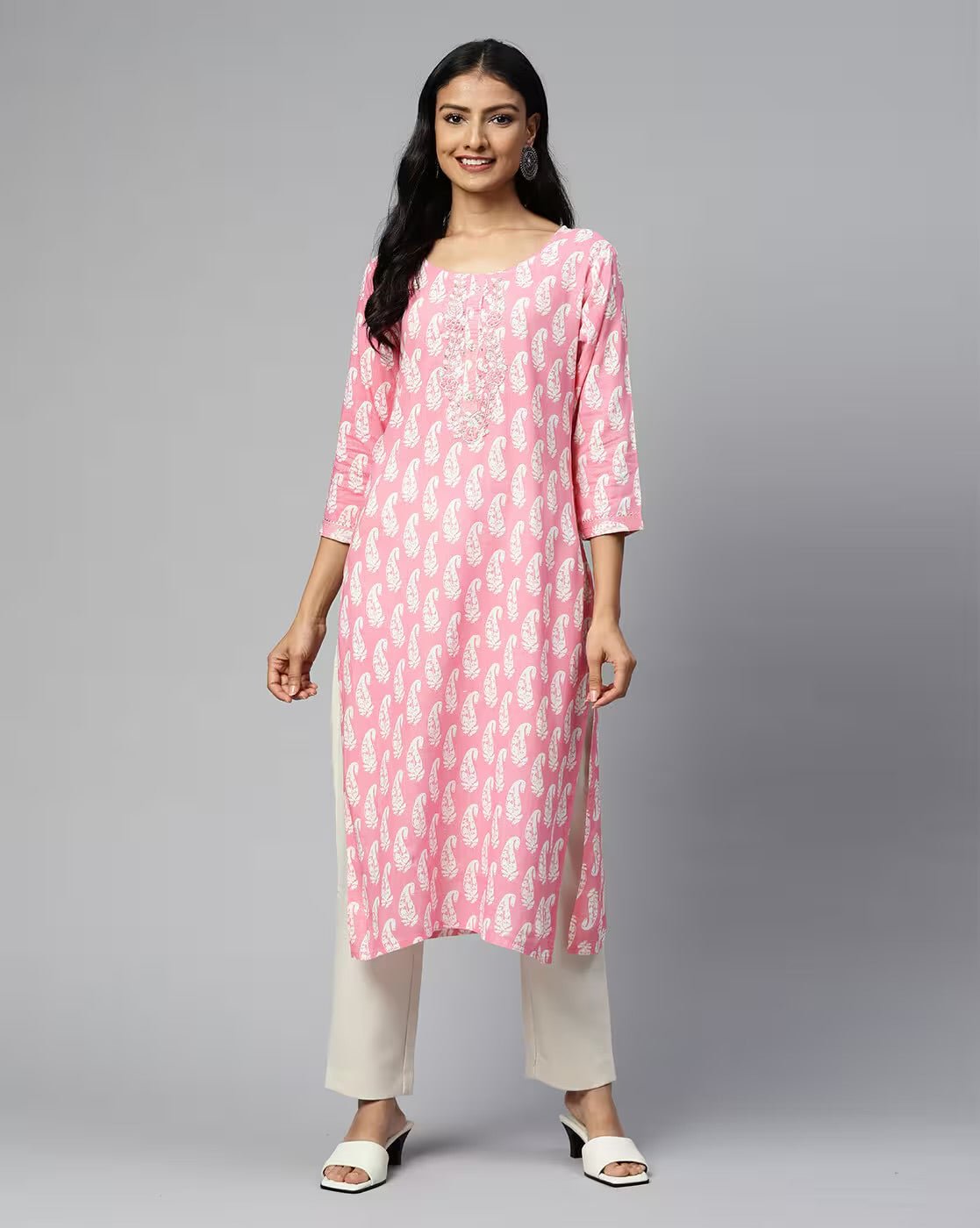 Elegant Paisley Straight Embroidered Kurta - DWEEP SARA