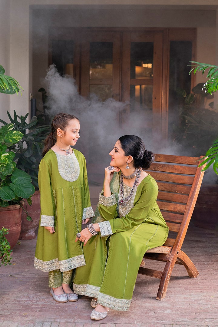 Green Embroidery Viscose Suit Set - DWEEP SARA