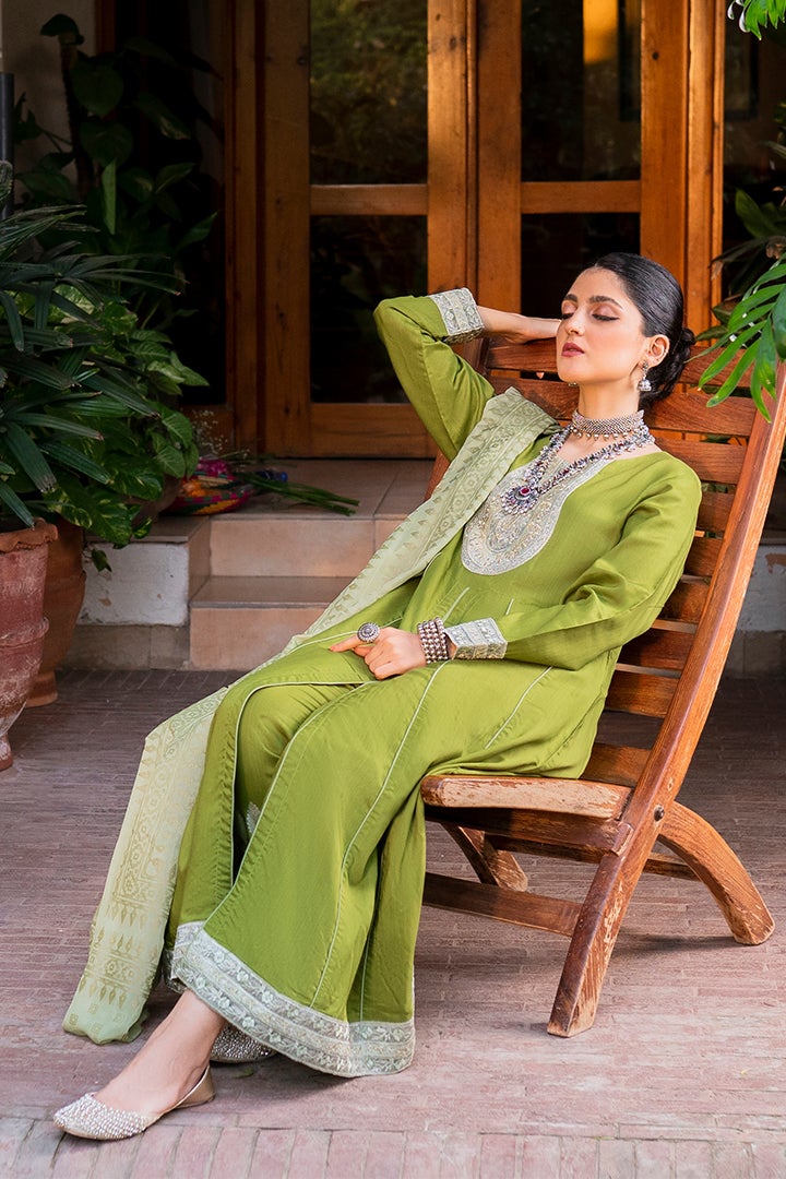 Green Embroidery Viscose Suit Set - DWEEP SARA