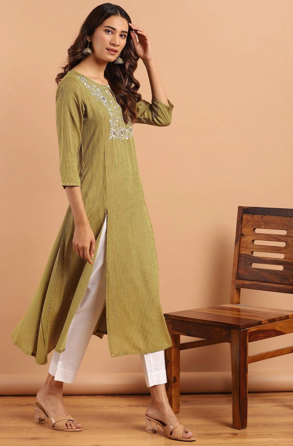 Green Rayon Embroidered Kurta Pant Set - DWEEP SARA