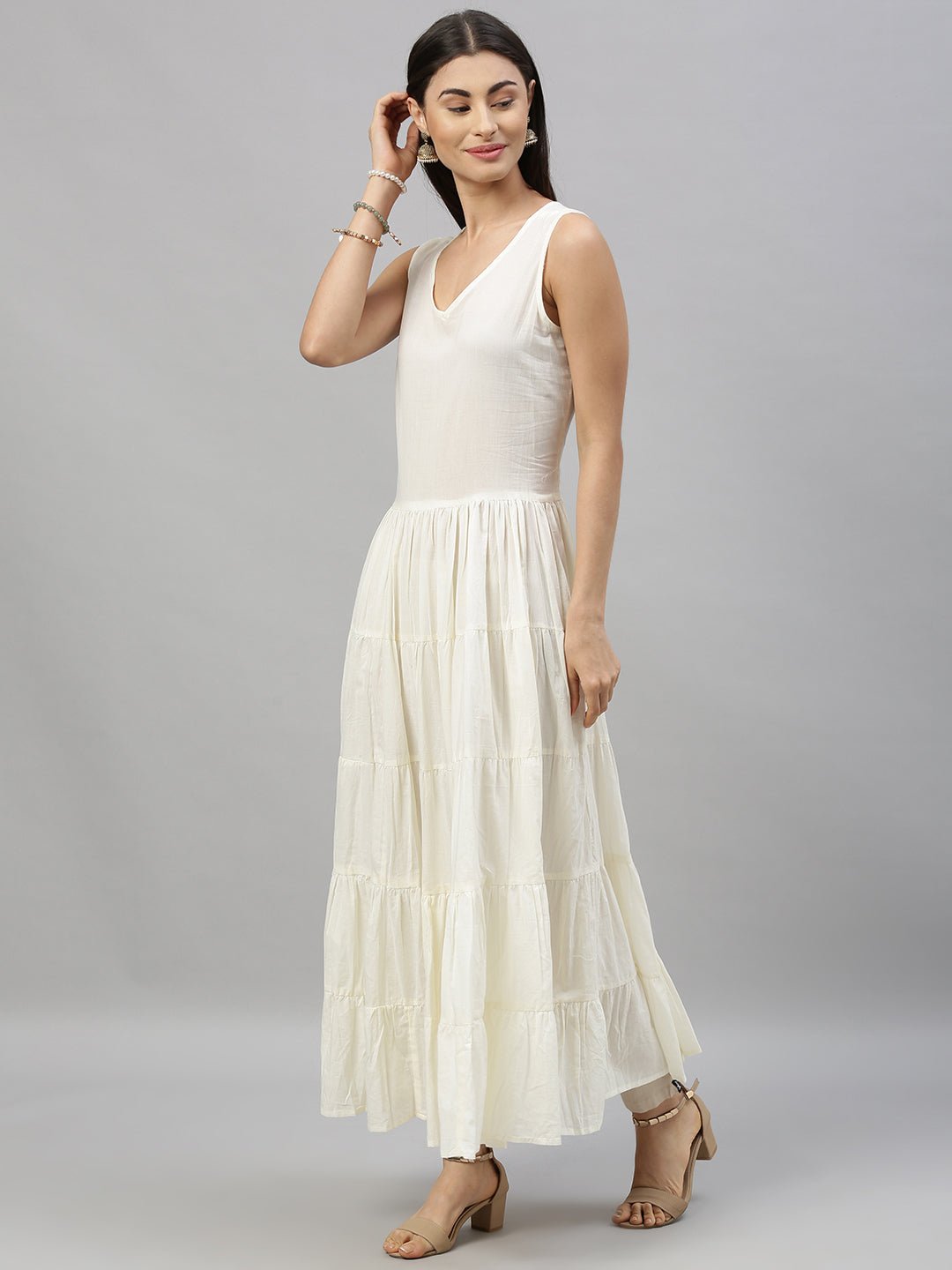 Off - White Embroidered Double - Layered Kurta - DWEEP SARA