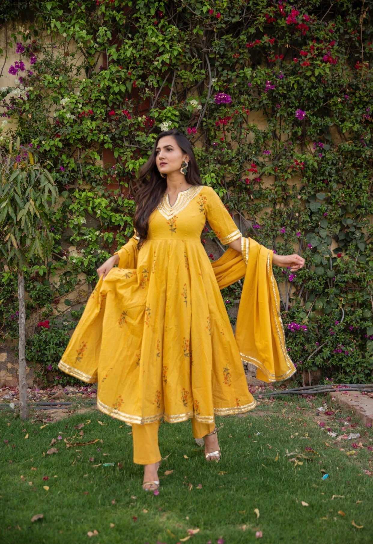 YELLOW SOOTHING FLORAL SUIT SET - DWEEP SARA