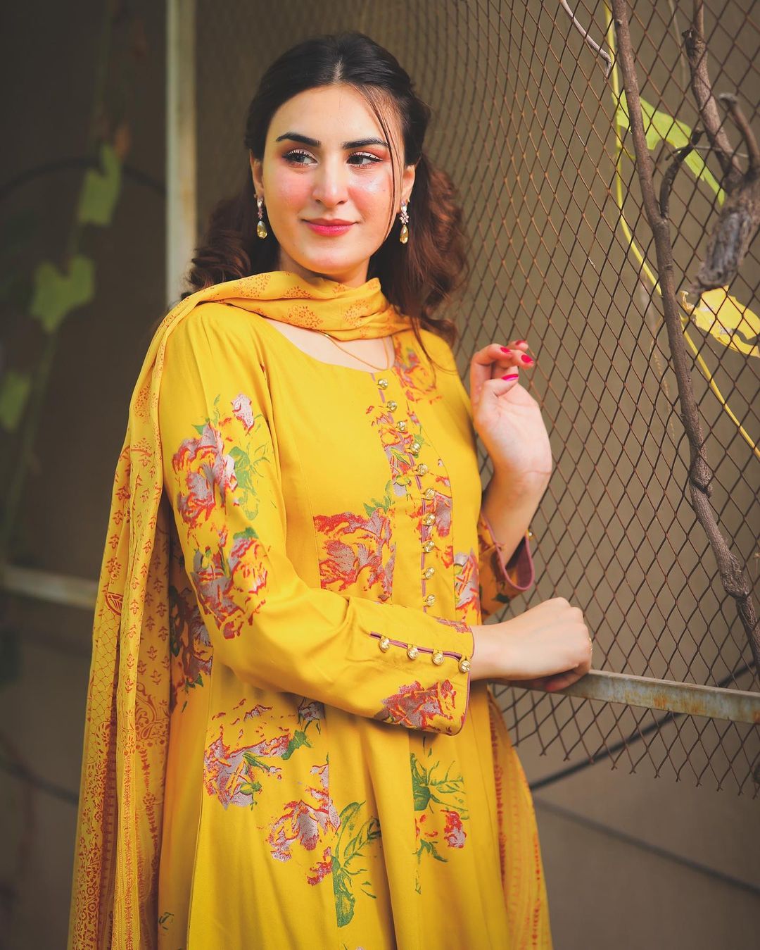 Yellow Viscose linen Printed Suit Set - DWEEP SARA