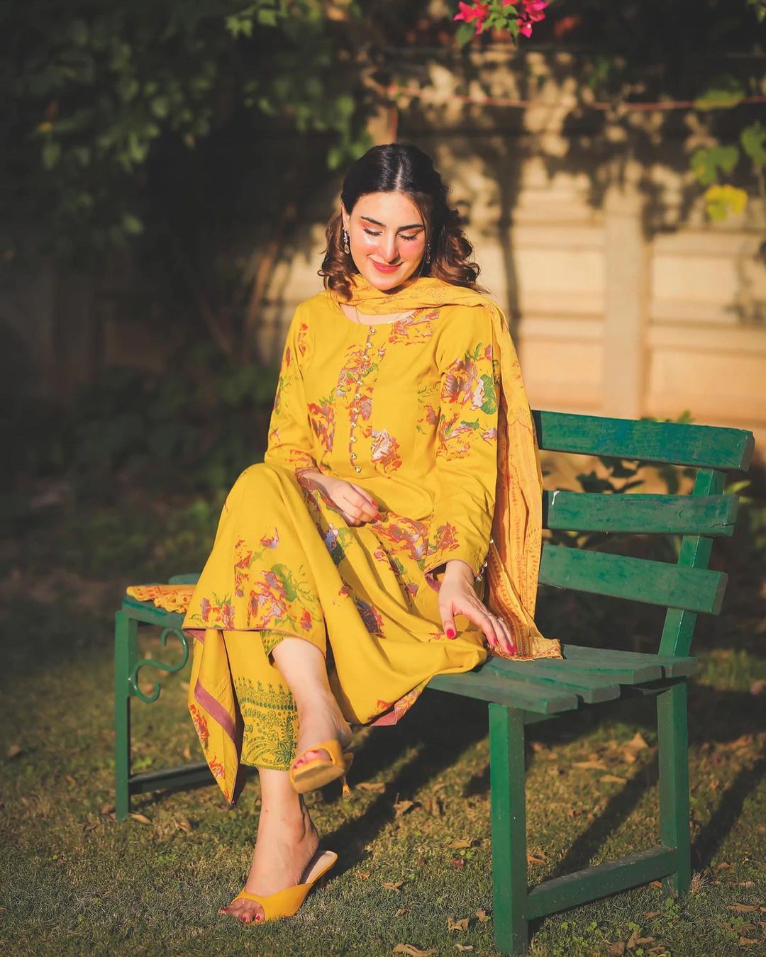 Yellow Viscose linen Printed Suit Set - DWEEP SARA